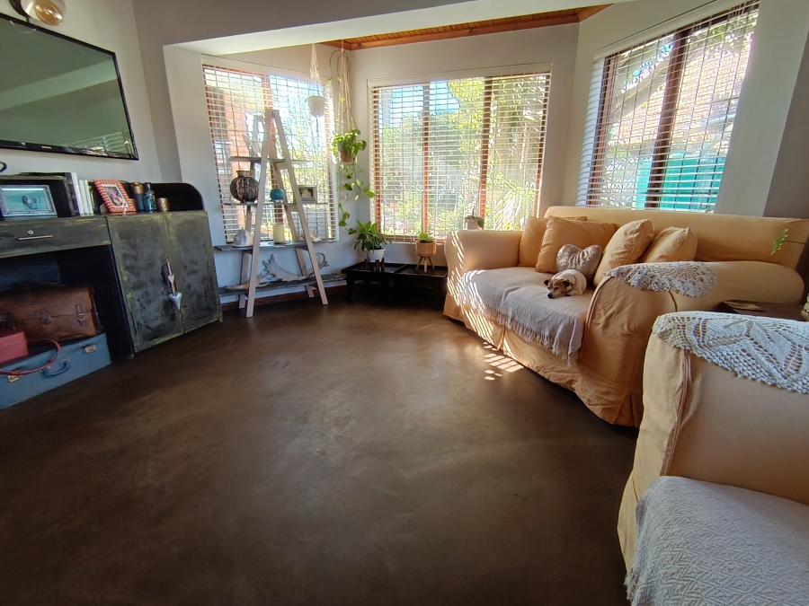 3 Bedroom Property for Sale in Wavecrest Eastern Cape